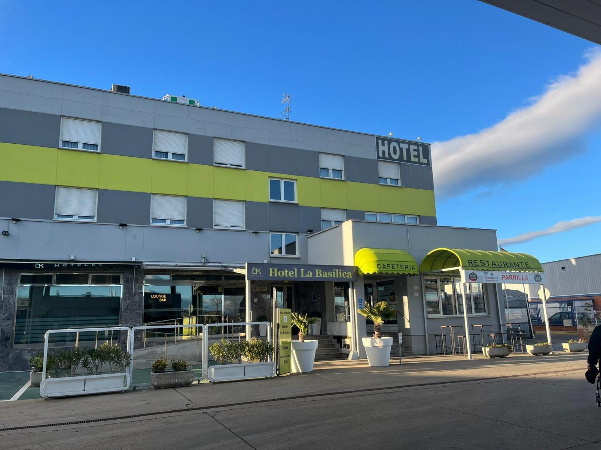Hotel La Basilica Venta De Banos Exterior photo